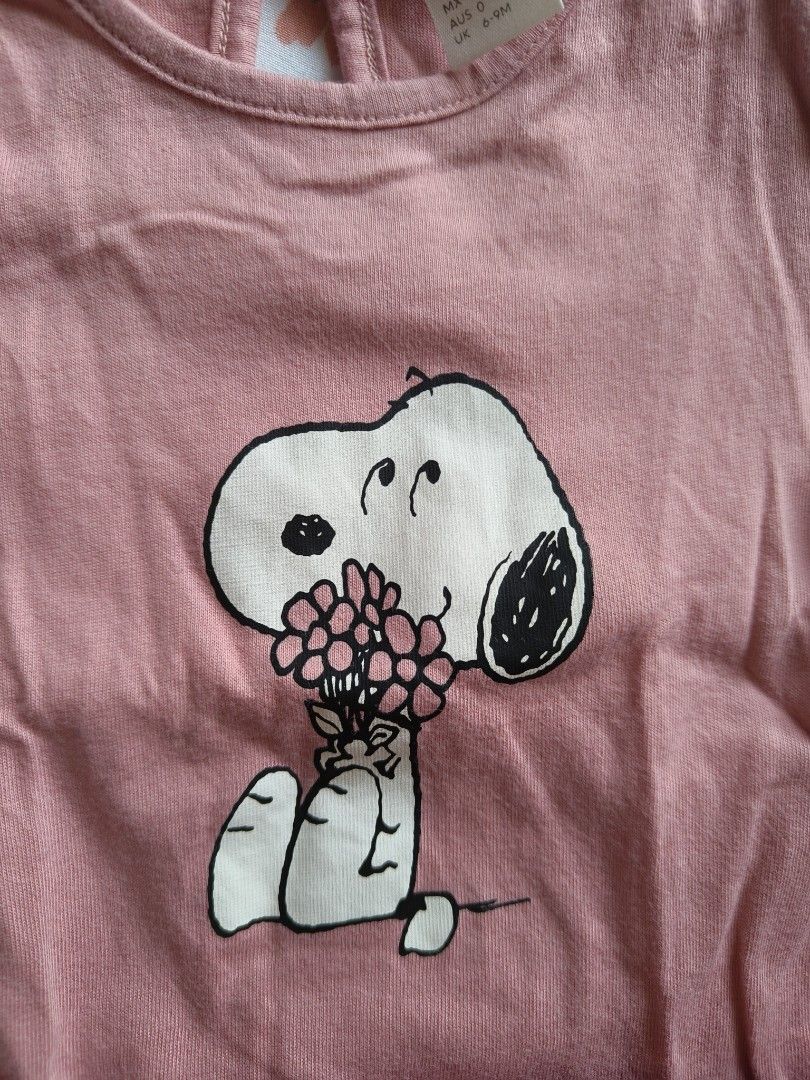 H&M snoopy top + free pants terno (Category: Babies & Kids Fashion) located in Santa Rosa. Submitted by authenticsforless (Listing ID 1440008891, Image 3). Description: used a few times good for 9 months old 💯authentic H&M snoopy.