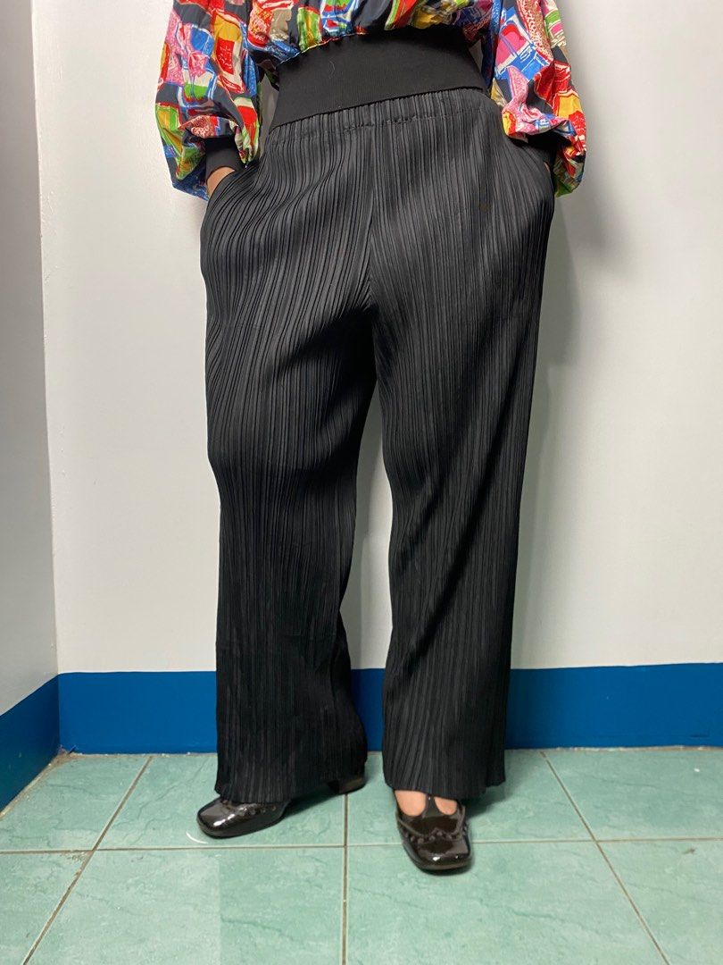 ISSEY MIYAKE PLEATS PLEASE TROUSERS (Category: Trousers) located in Baguio. Submitted by archival.store (Listing ID 1440152555, Image 3). Description: PP06-JF595 Waist:22/57 Length:35.5 Thigh:12 Opening:9 All is stretchable.