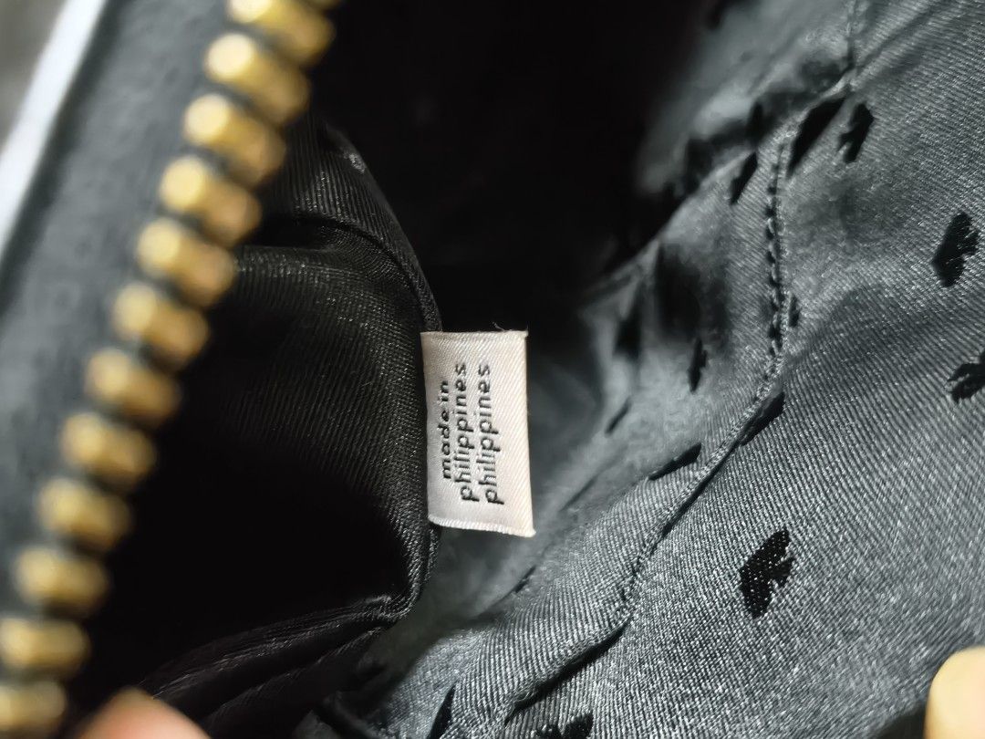 Kate Spade Medium Dome Satchel Maise Black (Category: Cross-body Bags) located in Quezon City. Submitted by archer222 (Listing ID 1440153682, Image 3). Description: 🫧 Like new 🫧 No flaws at all, bagong bago pa. Used for a week lamg sa office.