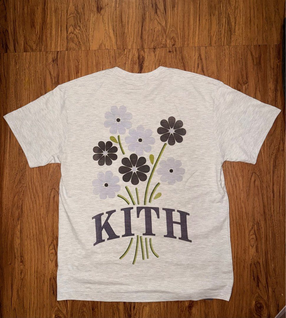 KITH Tshirt unisex (brandnew) (Category: Tshirts & Polo Shirts ) located in Manila. Submitted by ujohndave35653 (Listing ID 1440104223, Image 2). Description: KITH tshirt(unisex) Size: SMALL L-28in W-20.5in Sleeve-8in QC/MEYCAUAYAN Via lalamove or meet up around balintawak(sched).