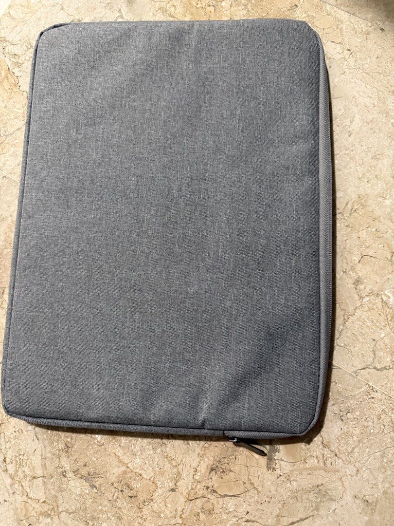 Laptop sleeve464867356050739200