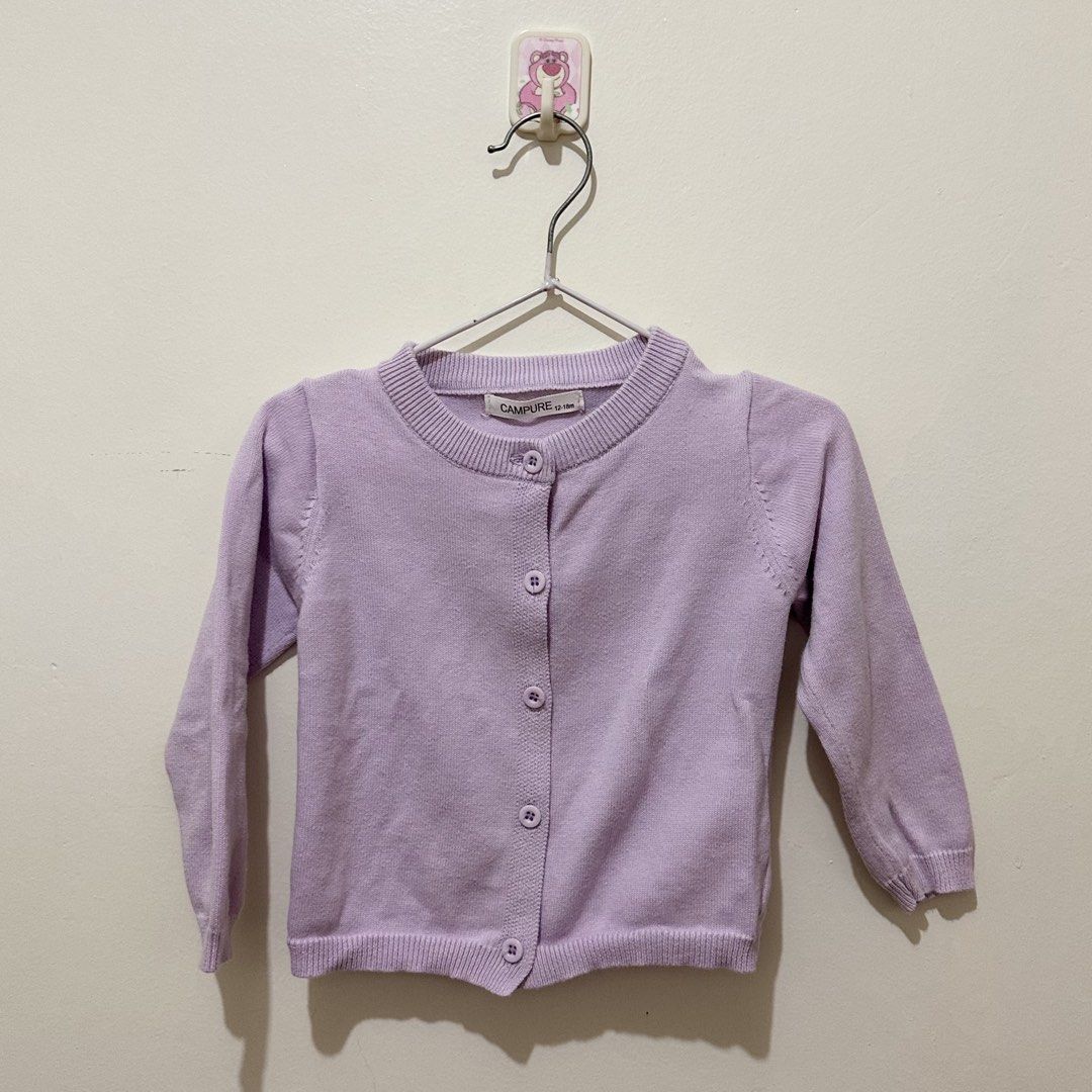 LAVANDER CARDIGAN 12-18M (PRELOVED) (Category: Babies & Kids Fashion) located in Orion. Submitted by reloveshop.ph (Listing ID 1440118353, Image 1). Description: Last price (will not entertain offers. Sorry) 🤎 No damage, like new 🤎 Please be aware that these items have been washed, cleaned, and sanitized. 🤎 Preloved so please manage your expectations 🤎 Actual color may vary due to lighting 🤎 Size: small 🤎 You can mssg me for more details an