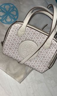 (Kategori: ) berada di . Dikirim oleh founditbabe (ID iklan 1440050974, Gambar 1). Deskripsi: .