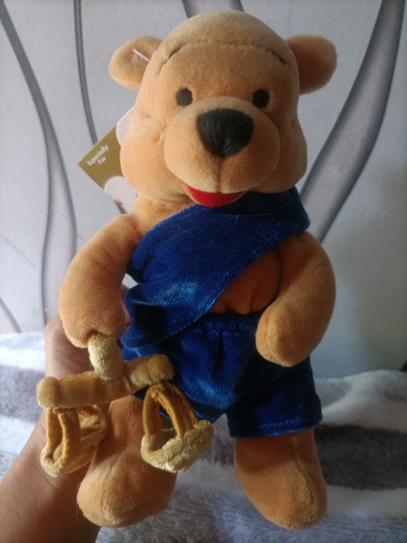 Libra Mini Bean Bag Pooh (Category: Plushies & Soft Toys) located in Antipolo. Submitted by gclassy (Listing ID 1439997017, Image 2). Description: good quality/condition with tag rfs decluttering.