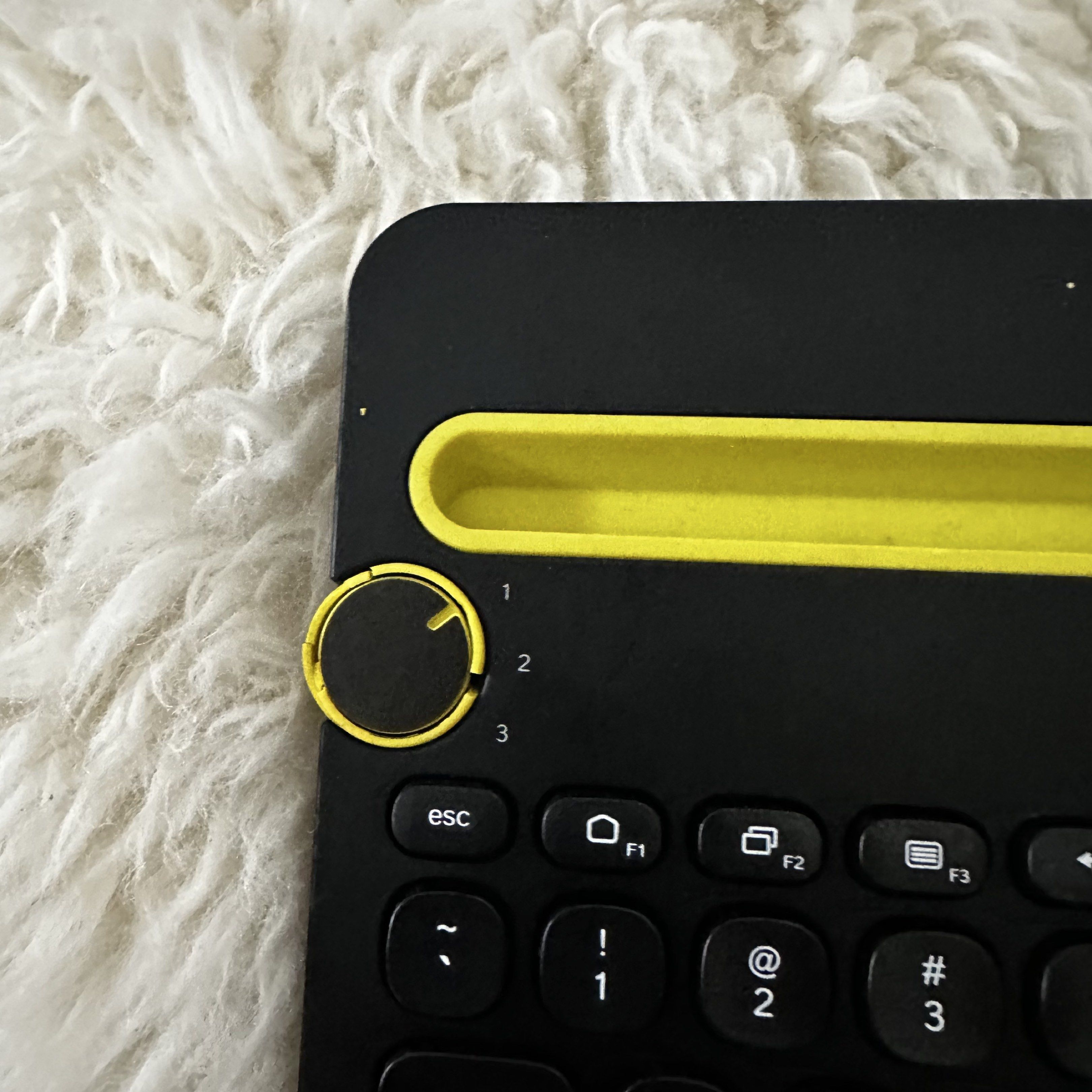 Logitech K480 Bluetooth Keyboard with Device Stand464598120950681602