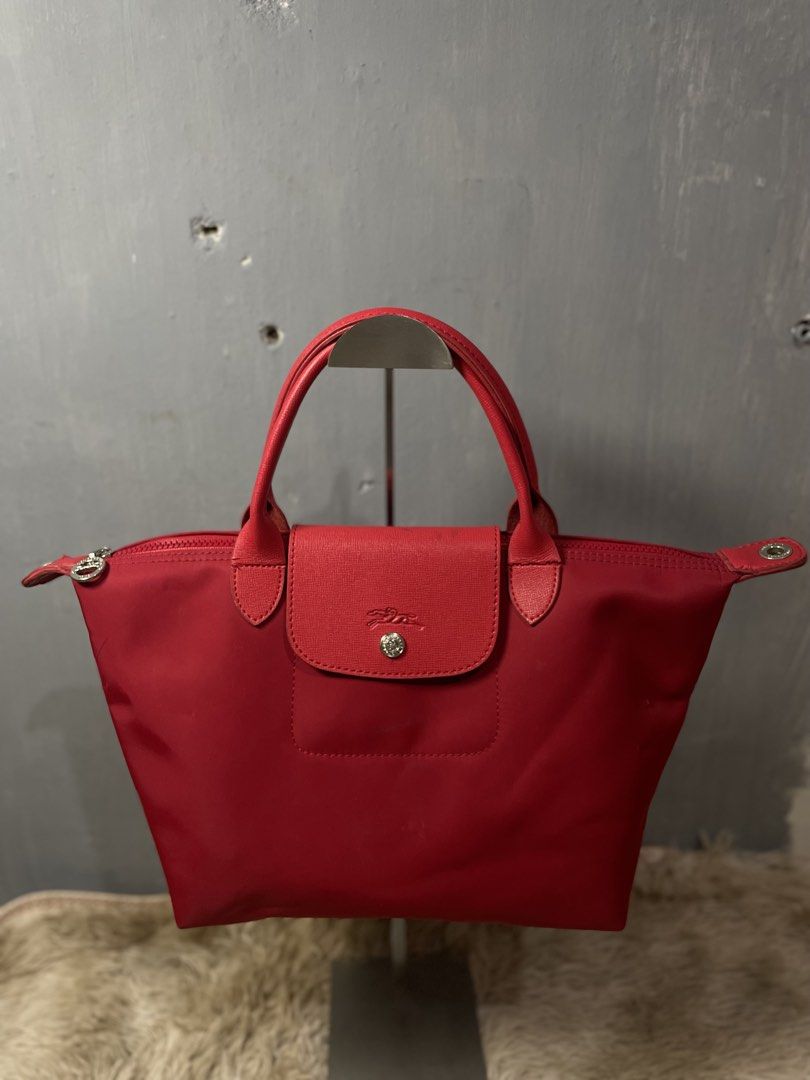 Longchamp modele depose mini bag (Category: Luxury Bags & Wallets) located in Taguig. Submitted by luxecachevibe (Listing ID 1440182103, Image 1). Description: Good as new Excellent condition No issue .