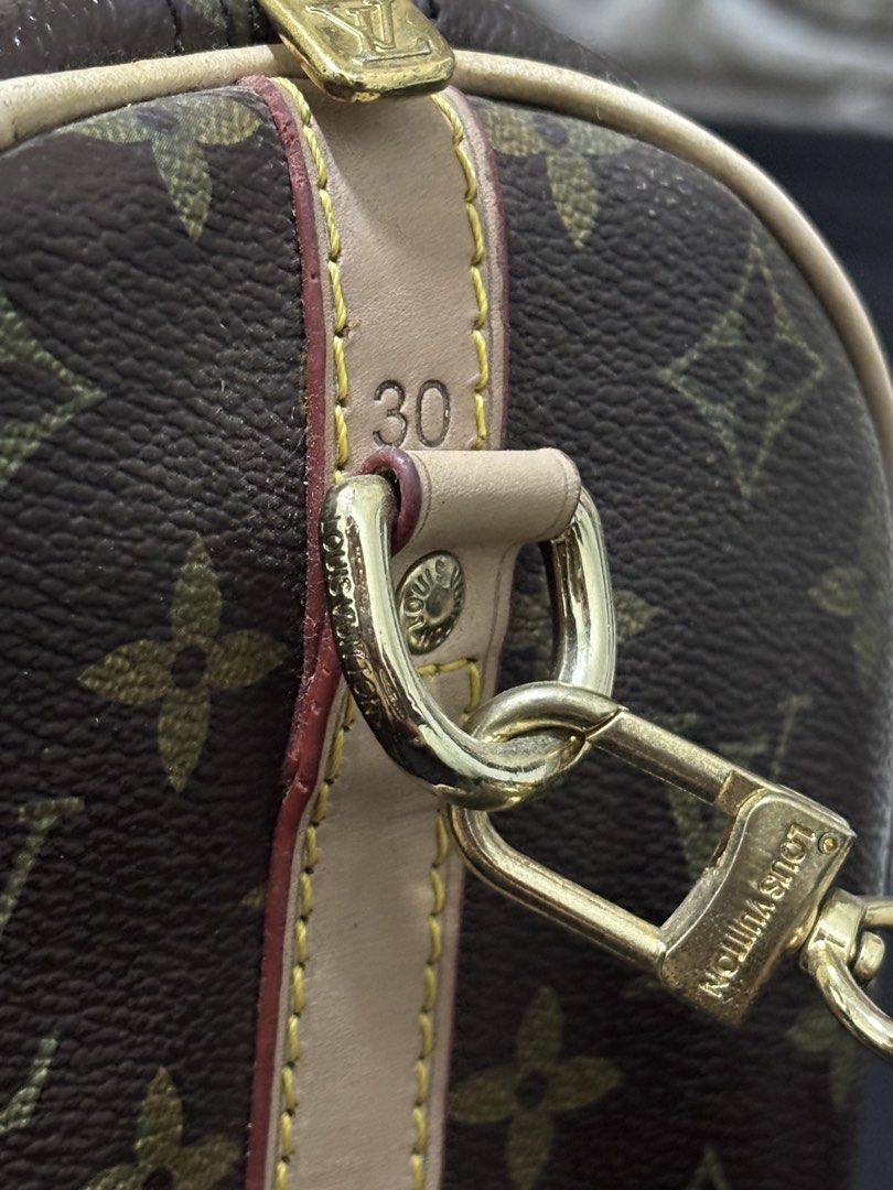 Louis Vuitton Speedy 30 Monogram Canvas Shoulder Bag (Category: Luxury Bags & Wallets) located in Aloran. Submitted by aezamirae (Listing ID 1440096125, Image 2). Description: CODED - Louis Vuitton Speedy 30 - Classic Monogram canvas - Spacious interior - Comfortable top handles - Detachable shoulder strap for versatile carrying - Gold-tone hardware - Signature LV detailing - Timeless piece for everyday use .