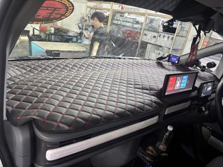 (Category: ) located in . Submitted by sunny.auto (Listing ID 1440105714, Image 1). Description: .