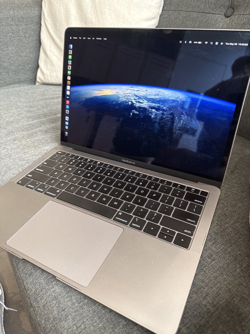 McBook Air464851281086392320