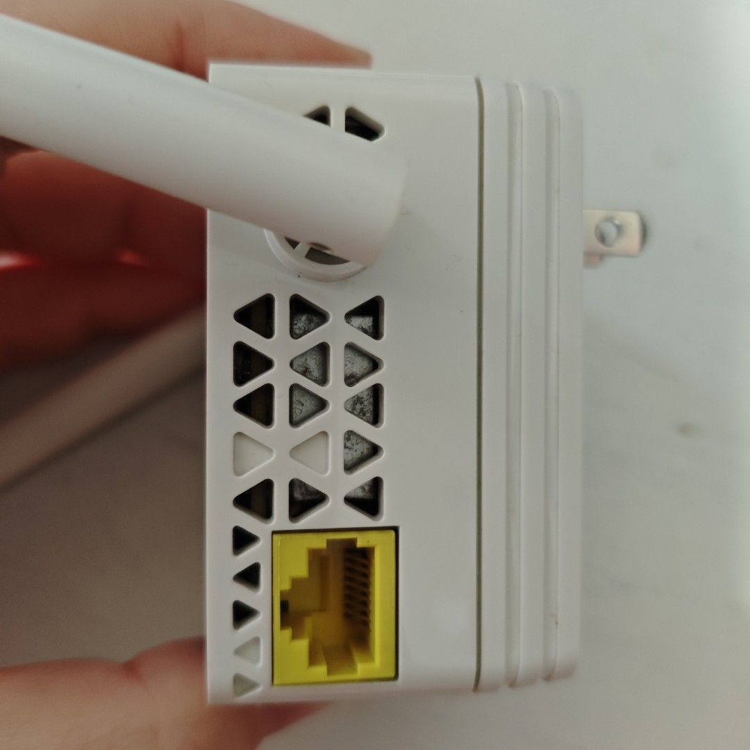 NETGEAR WiFi Range Extender AC750 EX3700464753597843384323