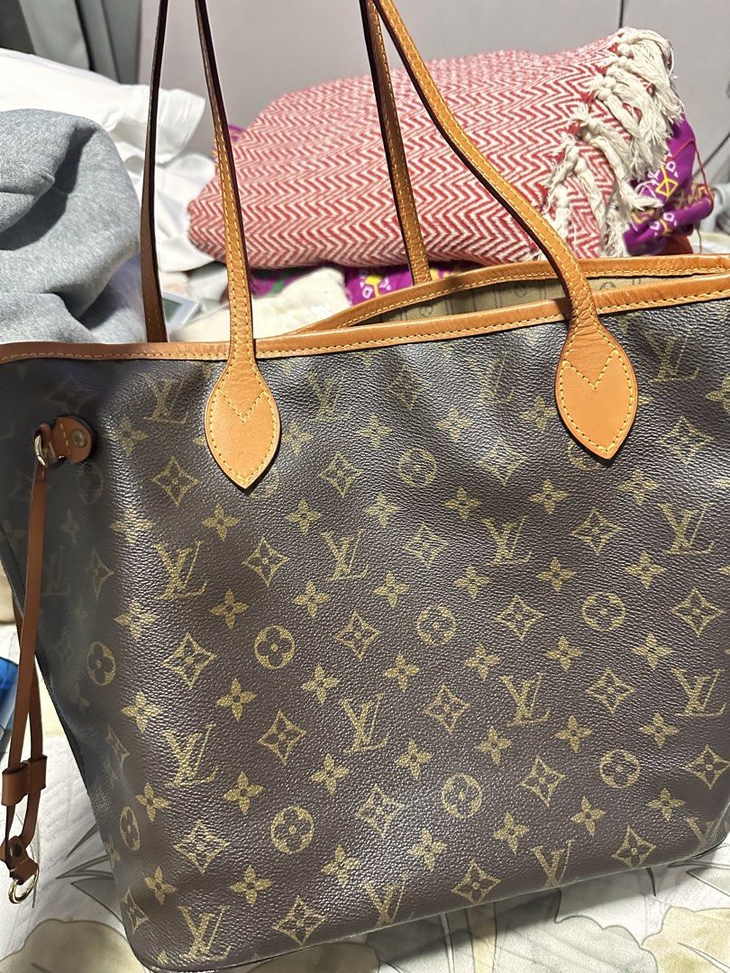 Neverfull MM (Category: Luxury Bags & Wallets) located in Makati City. Submitted by travel.pasabuy (Listing ID 1440135524, Image 1). Description: - Classic LV monogram canvas - Change vachetta (Bag Spa) - Spacious interior for everyday essentials - Iconic luxury design -coded -Japan Source.