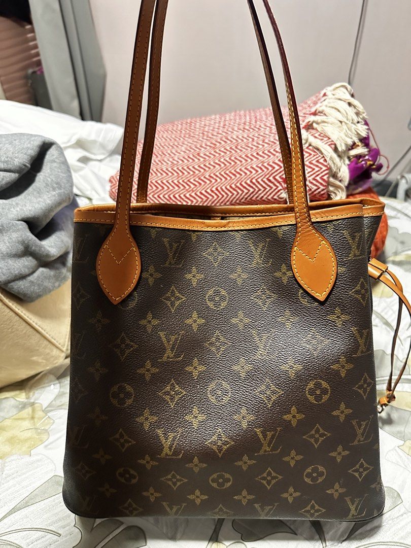 Neverfull MM (Category: Luxury Bags & Wallets) located in Makati City. Submitted by travel.pasabuy (Listing ID 1440135524, Image 2). Description: - Classic LV monogram canvas - Change vachetta (Bag Spa) - Spacious interior for everyday essentials - Iconic luxury design -coded -Japan Source.