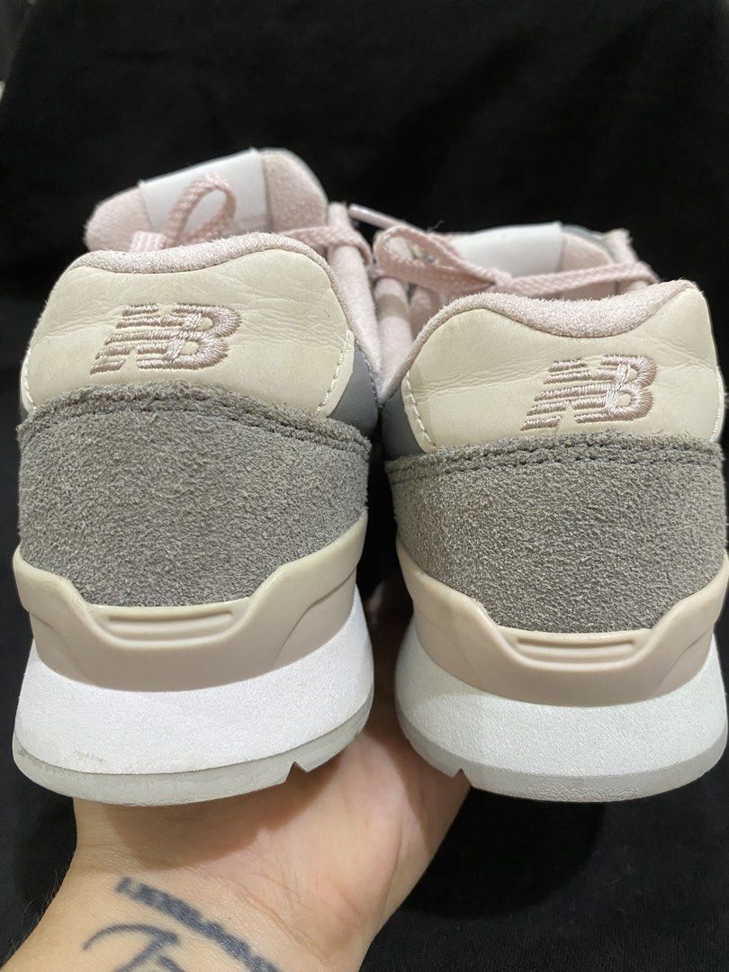 New Balance 996 Sneakers (Category: Sneakers) located in Molave. Submitted by thrifthauls (Listing ID 1440081258, Image 3). Description: Selling daughter’s personal preloved sneakers. NEW BALANCE 996 minimal signs of usage - worn less than 5times only RFS: no longer fits Can request more pictures. Add sf (JNT courier) Location: MINDANAO.