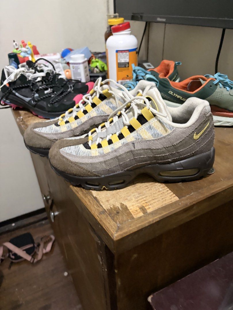 Nike Air Max 95 Ironstone sz 7.5 mens 25.5 cm (Category: Sneakers) located in Manila. Submitted by wiseearth.075b2f (Listing ID 1440094361, Image 3). Description: Nike Air Max 95 Ironstone sz 7.5 mens 25.5 cm Authentic Nike Air Max 95 NH sneakers - Colorway: Ironstone and Celery - Size: US 7.5 - Features iconic Air Max cushioning - Unique layered design for a retro vibe - Perfect for casual wear.