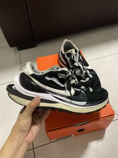 (Category: ) located in . Submitted by sneakerspercent100 (Listing ID 1440168446, Image 1). Description: .