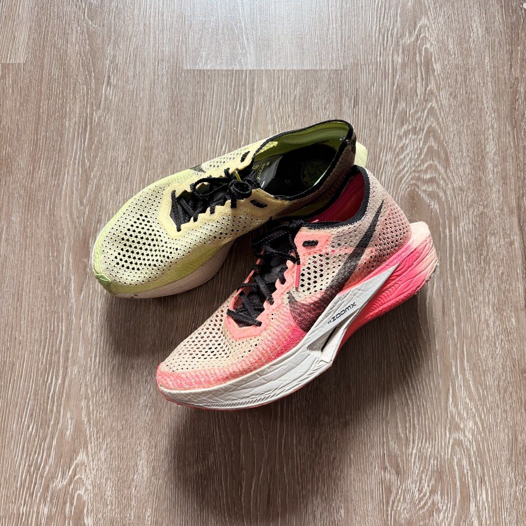 Nike ZoomX Vaporfly NEXT% 3 (Category: Sneakers) located in Taguig. Submitted by apartment.twentyseven (Listing ID 1440065183, Image 2). Description: Nike ZoomX Vaporfly NEXT% 3 Size: 9 US Condition: 8/10 used 100+km Price: ₱3,000 only..
