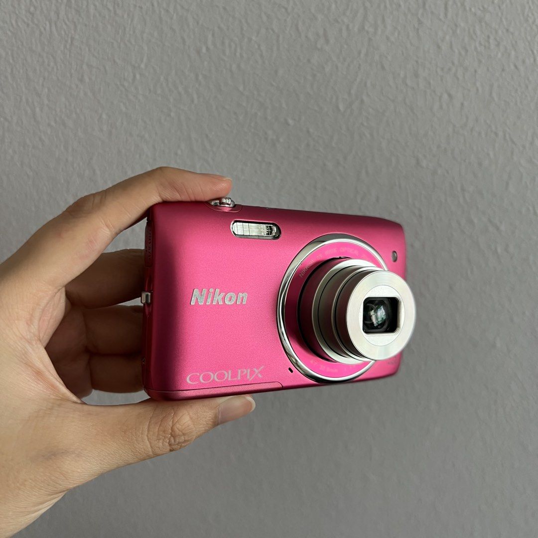 Nikon Coolpix S3500 Digital Camera - Pink (Category: Cameras) located in Singapore. Submitted by explosionbox.studio (Listing ID 1440007314, Image 3). Description: 20.1MP, 7x zoom. In very good working condition Includes camera, battery, sd card, cable to charge Sample pic at the back Meetups recommended so that you’re able to check the camera, but mailing available at +$2.50. Able to meetup at cove/ meridian LRT on most days. might be able to me
