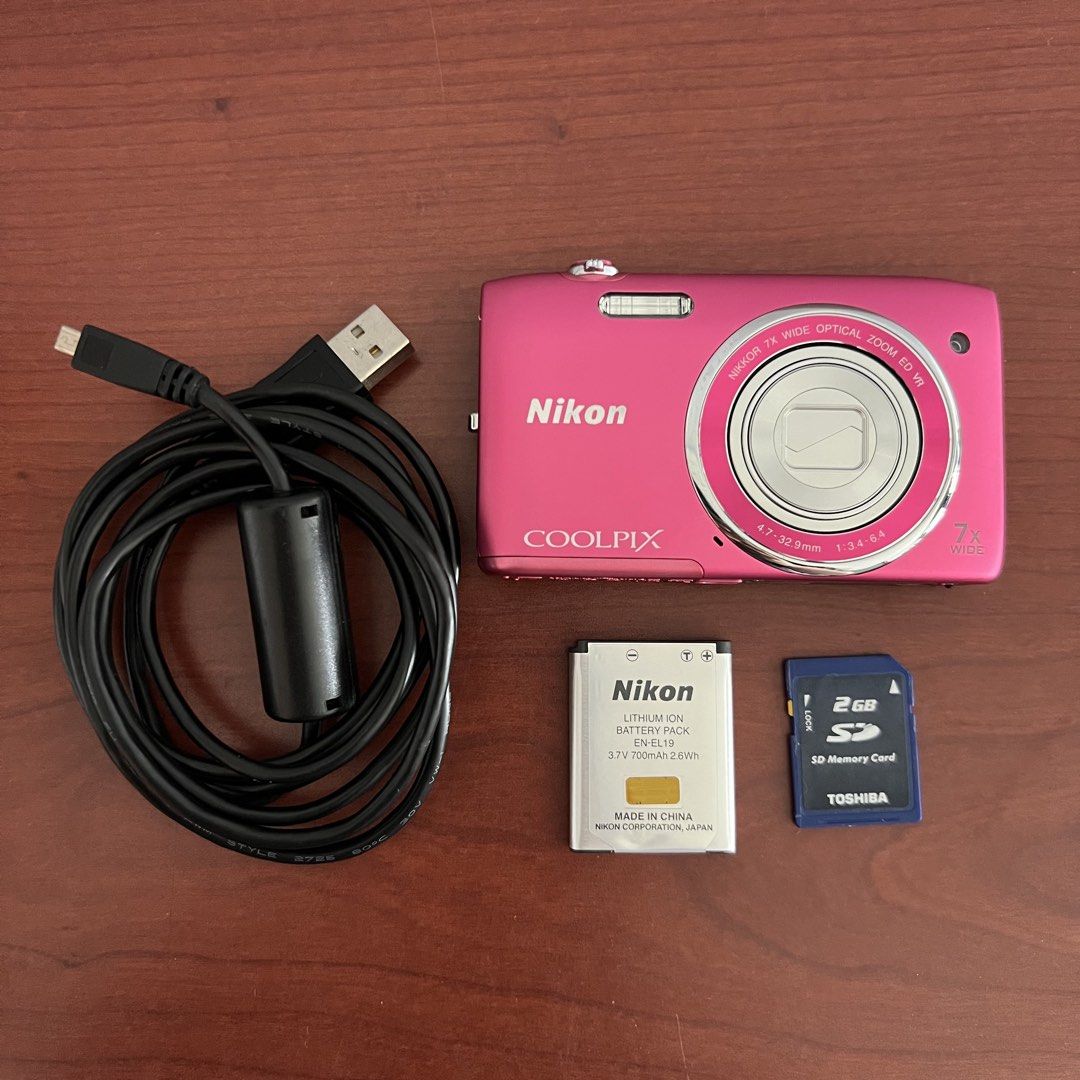 Nikon Coolpix S3500 Digital Camera - Pink (Category: Cameras) located in Singapore. Submitted by explosionbox.studio (Listing ID 1440007314, Image 1). Description: 20.1MP, 7x zoom. In very good working condition Includes camera, battery, sd card, cable to charge Sample pic at the back Meetups recommended so that you’re able to check the camera, but mailing available at +$2.50. Able to meetup at cove/ meridian LRT on most days. might be able to me