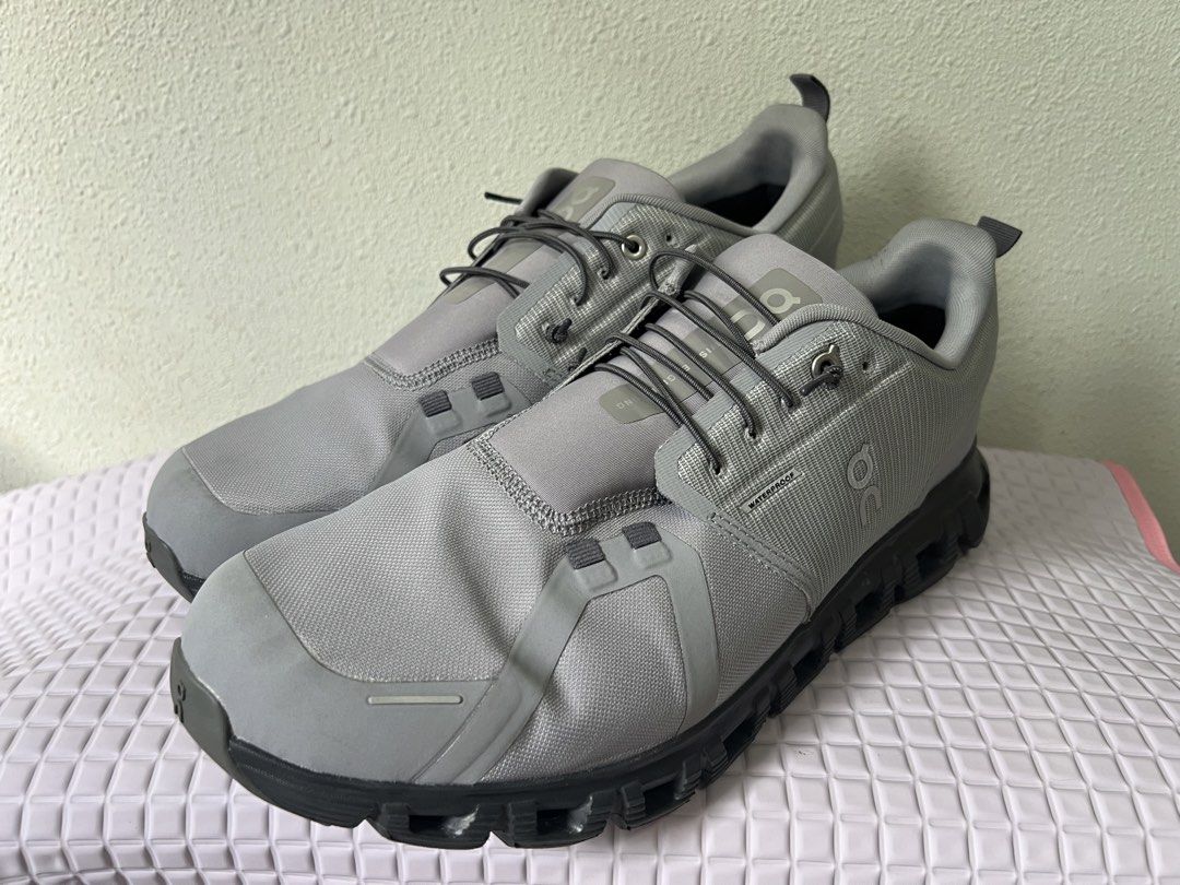 ON Cloud Waterproof Running Shoes - Wolf Grey (Category: Sneakers) located in Singapore. Submitted by swiftmountain_d46dff (Listing ID 1440085715, Image 1). Description: - ON Cloud Waterproof Running Shoes - Color: Grey - Ideal for all weather conditions - Keeps feet dry and comfortable - Ready for your next run or adventure!.