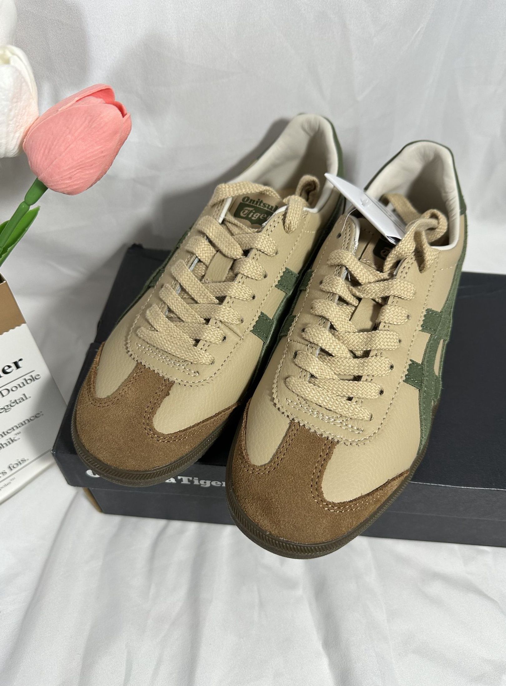 Onitsuka Tiger Tokuten Comfort Brown/Green (Category: Sneakers) located in Singapore. Submitted by alexwildgem (Listing ID 1440021606, Image 3). Description: 🏷️ Item Description Brand: Onitsuka Tiger Model: Onitsuka Tiger Tokuten Comfort Brown/Green Status: Brand New, unused 📮 Delivery Process • ~3 days after order: photos sent to confirm • Confirmed? Ships via J&T or Ninja Van (free) • Tracking provided, I update regularly • Pay on delivery — 