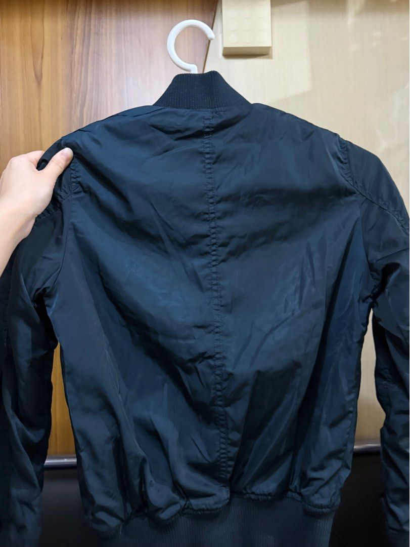 [Original] Bershka Bomber Jacket - Size XS (Category: Coats, Jackets and Outerwear) located in Manila. Submitted by ruthbeer_ (Listing ID 1440160167, Image 2). Description: .