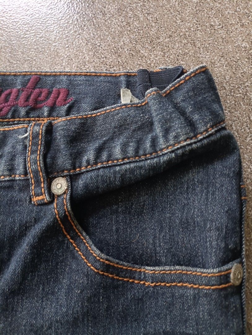 Original HangTen Pants (Category: Jeans) located in Banga. Submitted by princess.declutter (Listing ID 1439996421, Image 3). Description: Low-rise Skinny Jeans w/minimal issue (see pic attached) Waist: 40cm slightly stretchable Length: 102cm COD (Cash On Delivery) Supported via Enstack Ph.