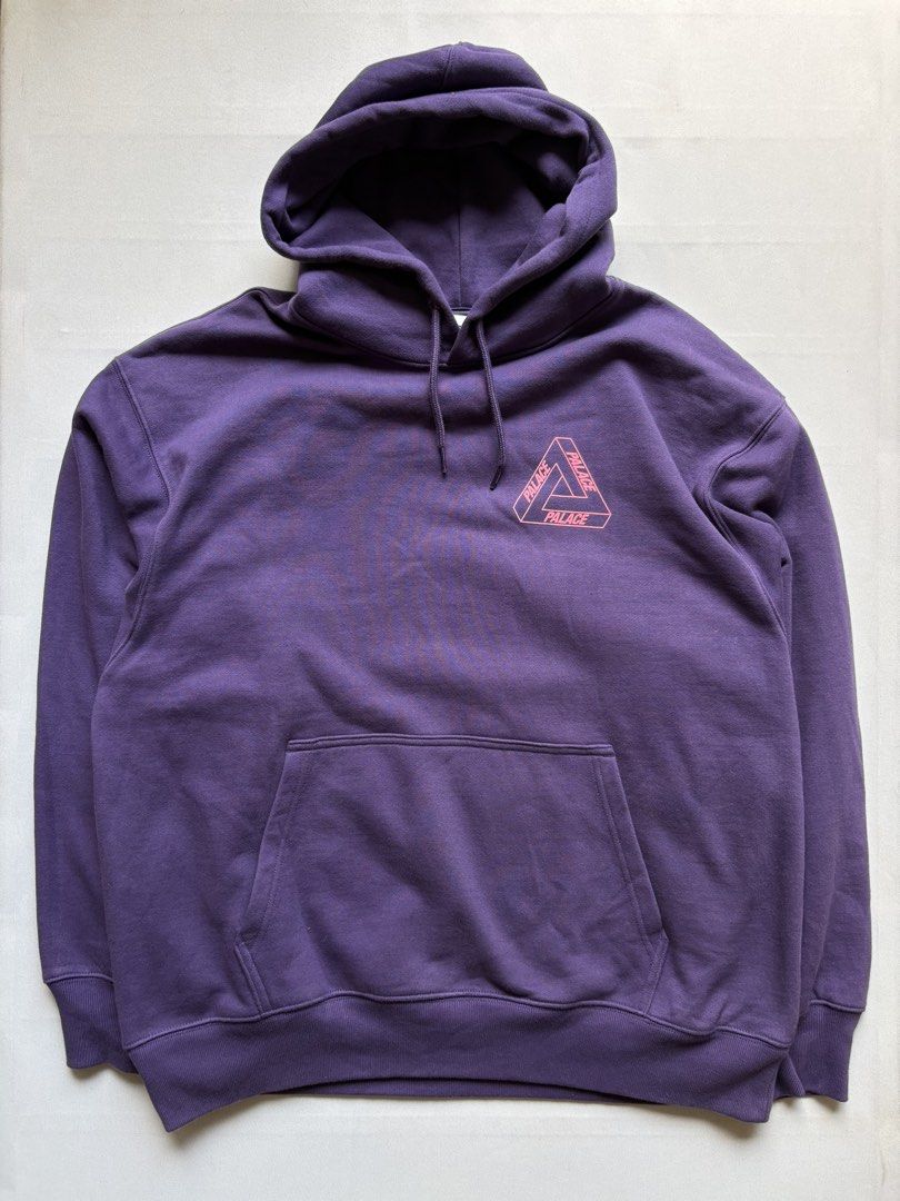 PALACE FW24 Glow Tri-Ferg Hood (Category: Coats, Jackets and Outerwear) located in Baguio. Submitted by viibodegaaa (Listing ID 1440157553, Image 1). Description: Item: PALACE FW24 Glow Tri-Ferg Hood Size: L Width: 25’ Length: 28’ Condition: like new Price: 3080 .
