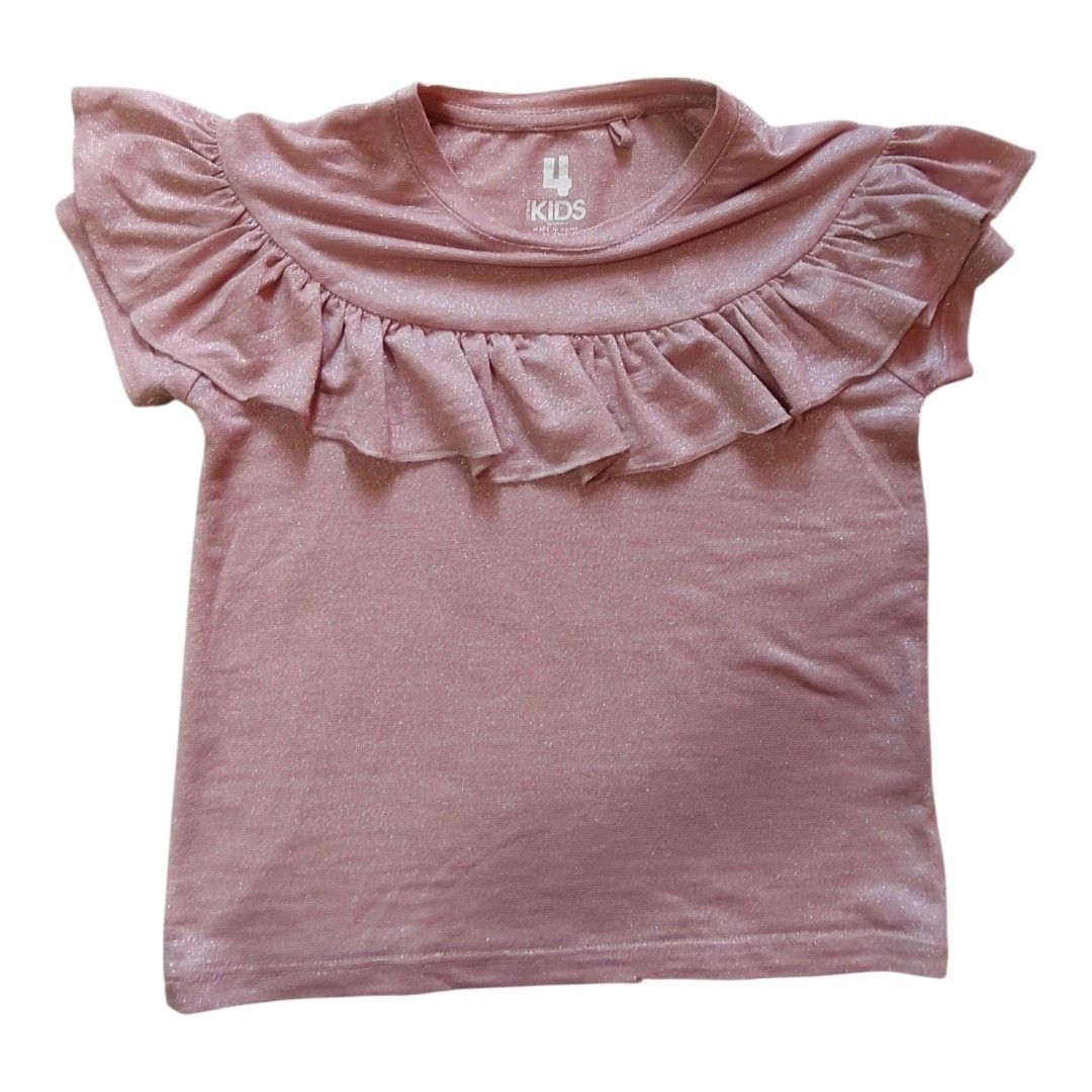 Pre-Loved Cotton On Kids Blouse (Category: Babies & Kids Fashion) located in Paranaque City. Submitted by truebear-17a273 (Listing ID 1440031432, Image 3). Description: 🌷Cute and stylish pink shimmer top from Cotton On Kids. 🌷Soft stretchy fabric with lovely raffles details around the neckline. 🌷Perfect for casual days, parties or OOTD looks for your little girl. ✨ Brand: Cotton On ✨ Color: Dusty pink ✨ Soft, comfy and trendy ✨ Fits 4-5 years 