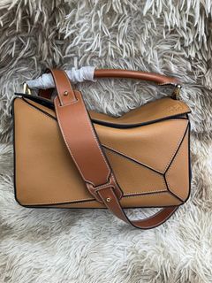 (Category: ) located in . Submitted by bagsandshoesmanymore (Listing ID 1440076043, Image 1). Description: .