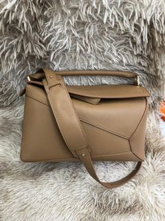 (Category: ) located in . Submitted by bagsandmanymanymore1 (Listing ID 1440074754, Image 1). Description: .