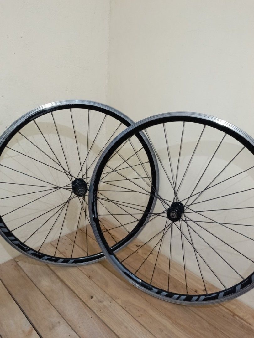 Rim for road bike (Category: Announcements) located in Manila. Submitted by daveee_552 (Listing ID 1440098831, Image 1). Description: all goods payung rim 80% breakline 1wall lang sya end kung para sa meet up naman pwedi ring pag usapan para hindi mahirapan kung San mag kikita rush sale kelang lang nang budget.