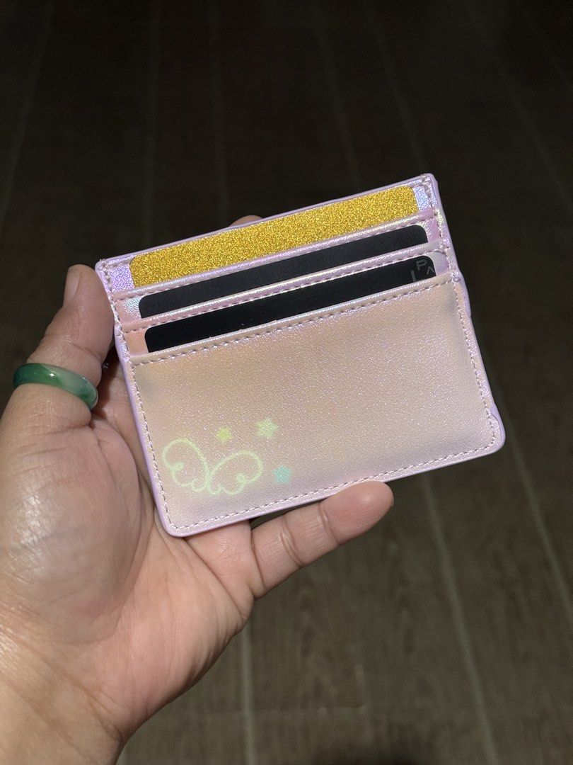 SANRIO X UNIVERSE CARDHOLDER (Category: Wallets & Card holders) located in Naic. Submitted by bechie_ (Listing ID 1440181958, Image 2). Description: .