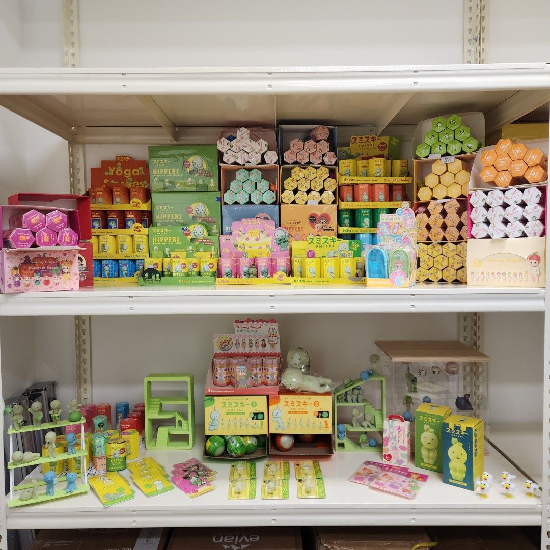 SECRET SMISKI HIPPER (Category: Designer & Blind Box Toys) located in Singapore. Submitted by h.purveyor (Listing ID 1418919697, Image 2). Description: BRAND NEW just opened.