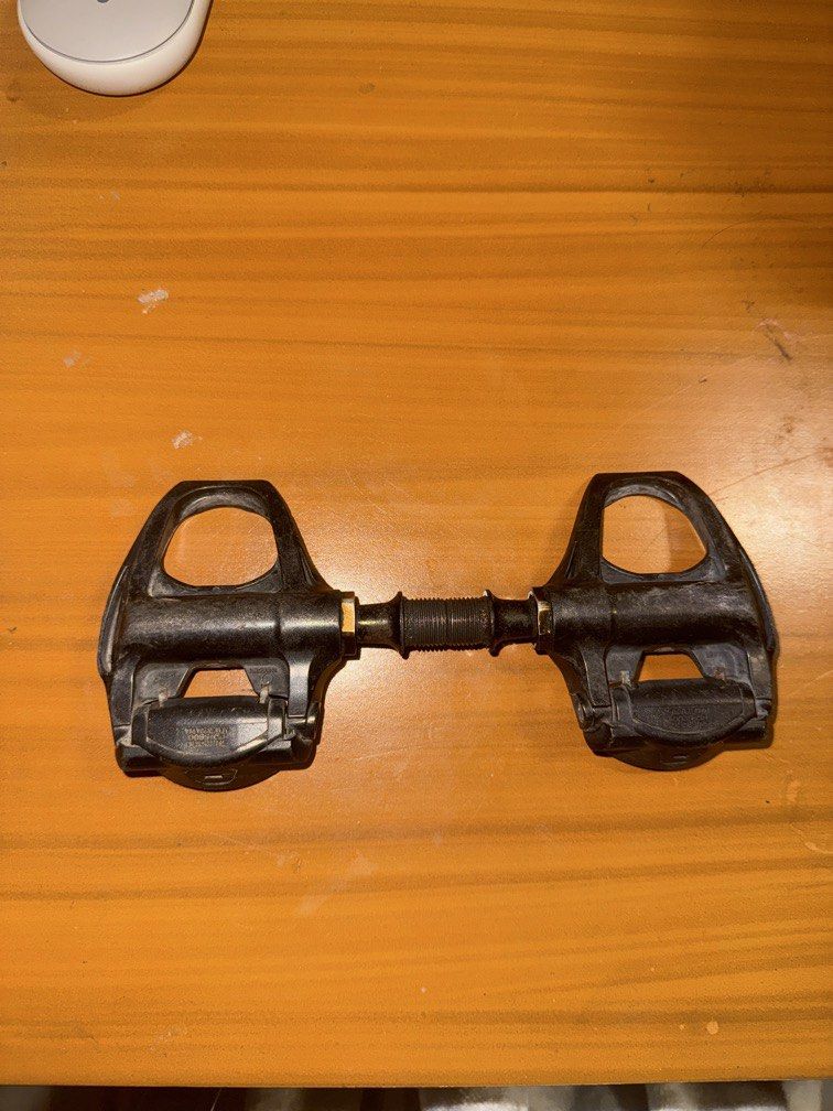 SHIMANO 105 cleat pedals (Category: Bicycles) located in Marikina City. Submitted by reiandco (Listing ID 1440038196, Image 2). Description: shimano 105 cleat pedals pd-5800 scratches only good condition.