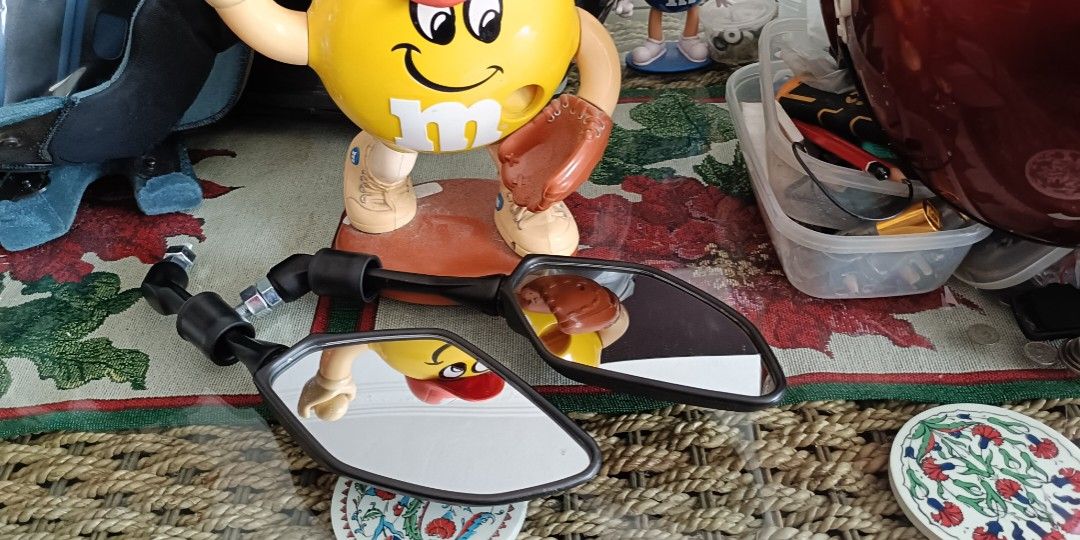 Side mirror (Category: Motorcycle Accessories) located in Singapore. Submitted by allhavebro (Listing ID 1440082921, Image 1). Description: IT A USED ITEM .TAKEN OUT FROM BRAND NEW XMAX V2..FIT MOST YAMAHA BIKE ..