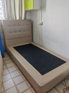 (Category: ) located in . Submitted by isellthings.sg (Listing ID 1440110069, Image 1). Description: .