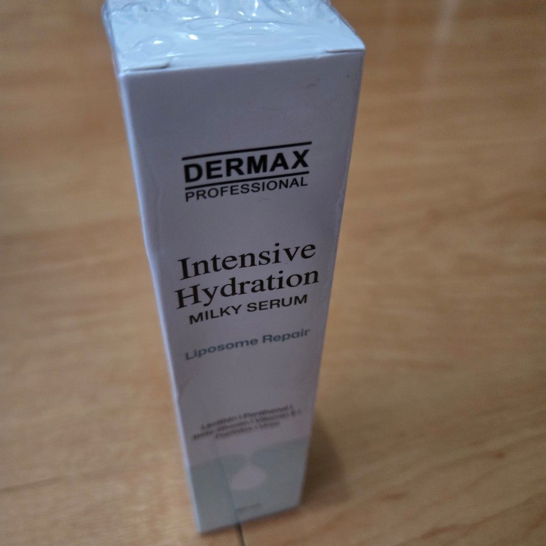 Skin Station Dermax Professional Products (Category: Face Care) located in Mandaluyong City. Submitted by mochi0106 (Listing ID 1440082365, Image 3). Description: Vitamin C Ampoule Intensive Hydration Milky Serum Nano White Whitening Toner Pad Bamboo Water Miscellar Toner.