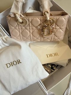 (Category: ) located in . Submitted by boutique4u (Listing ID 1440033903, Image 1). Description: .