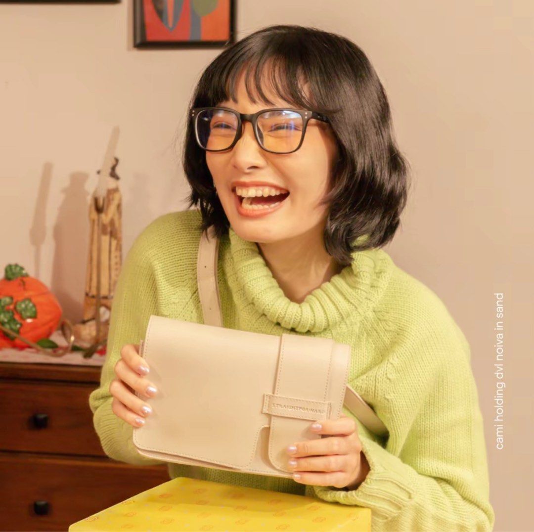 Straightforward Beige Sling Bag (Category: Shoulder Bags) located in Manila. Submitted by inationg (Listing ID 1440055586, Image 1). Description: - Chic and versatile crossbody bag - Lovely sand color - Secure buckle closure - Clean, minimalist design - Perfect for everyday or special occasions - Adjustable strap for comfortable wear.