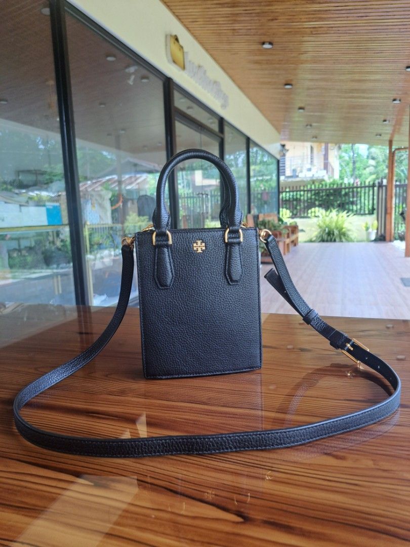 Tory Burch Mini Black Shopper Tote Black Bag (Category: Luxury Bags & Wallets) located in Tagum. Submitted by luxestreetbags (Listing ID 1440012768, Image 1). Description: Tingnan nyo namn ang details mapapaWOW ka talaga sa subrang ganda 🤗🥰 Authentic/Original Tory.Burch Mini Blake Shopper Tote Black Bag, Pre-owned ‼️‼️❤️‍🔥❤️‍🔥 Made in Cambodia With code In looks new condition. ❤️‍🔥 Legit online seller since 2016 with Physical Store‼️‼️ Locat