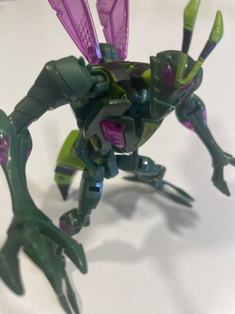 Transformers Animated Waspinator Figure (Category: Figurines & Statues) located in Taguig. Submitted by clonedbricks (Listing ID 1440053529, Image 3). Description: Transformers Animated Waspinator ✅ Back in box! (Very rare!) ✅ Complete figure! (No broken parts) ✅ P2,999 only! (❌P5,000 recently sold) ✅ BONUS freebie (almost complete additional copy for extra parts) Located in BGC Lalamove or J&T if covered by buyer.