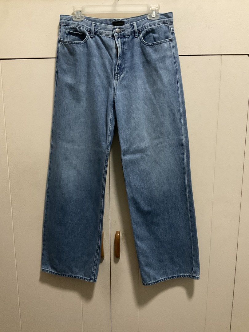 Uniqlo Denim Straight Jeans (Category: Jeans) located in Marikina City. Submitted by triacarlos (Listing ID 1440145636, Image 1). Description: Bought this sa store for ₱1990, now selling at ₱500 This is not highwaisted No issues No when worn photos Rfs: decluttering Strictly no shop33 checkout or meet up 😊 L: 49 in, W: 11 in, best fits 28-29 in Not highwaisted .