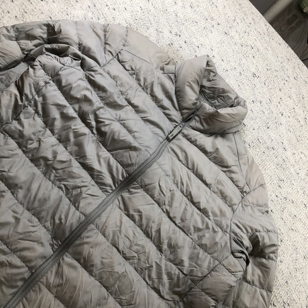 UNIQLO Ultra Light Down Jacket Off White Size Men's Medium (Category: Coats, Jackets and Outerwear) located in Santa Rosa. Submitted by sergids (Listing ID 1440030165, Image 1). Description: UNIQLO Ultra Light Down Jacket Off White Size Men's Medium Great condition. Check fitting tops to ensure this fits you. Dimensions below are exact measurements, see pics as well for comparison. 9/10 Condition and Colorway Dimensions: Check pic slide for actua