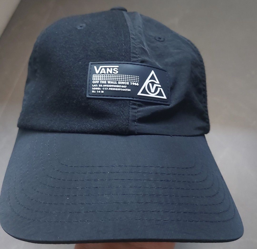 Vans Cap (Category: Caps & Hats) located in Quezon City. Submitted by khield (Listing ID 1440055828, Image 1). Description: .
