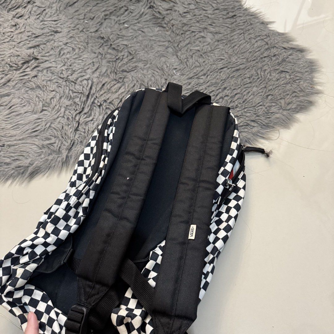 Vans x Hello Kitty Backpack (Category: Backpacks) located in San Pedro. Submitted by hygo.mnl (Listing ID 1440132604, Image 2). Description: Authentic vans Still in good condition, but needs wash!! (nastore sa cabinet for a long time) .