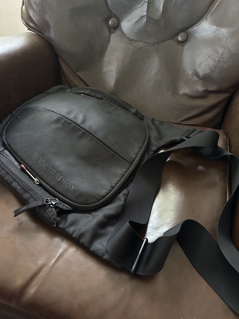 Victorinox Body bag from US (Category: Cross-body Bags) located in Makati City. Submitted by fpastore (Listing ID 1440052331, Image 1). Description: Victorinox Body bag from US shipping jt express, payment gcash, bdo bank deposit, paypal.