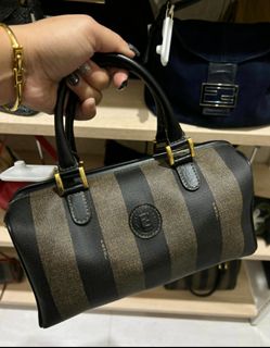 (Category: ) located in . Submitted by bargain_boulevard (Listing ID 1440046658, Image 1). Description: .