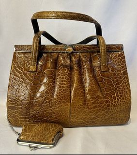 (Category: ) located in . Submitted by originalvintagebagph (Listing ID 1440162838, Image 1). Description: .