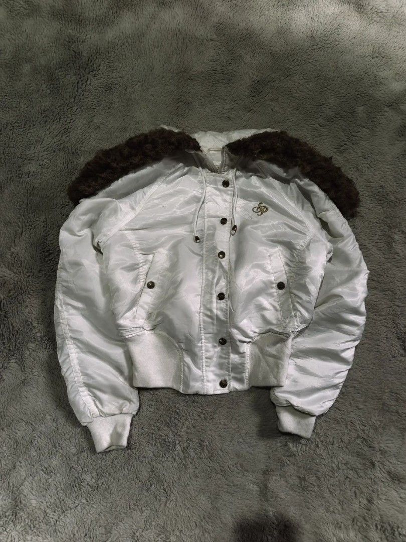 Vintage Y2K South Pole Flight Bomber jacket (Category: Coats, Jackets and Outerwear) located in Manila. Submitted by vyre.archive (Listing ID 1440157973, Image 1). Description: Size(s) Width: 19 Length: 20 missing zip puller.