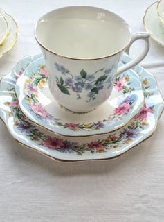(Category: ) located in . Submitted by whatadayvintage (Listing ID 1439997117, Image 1). Description: .